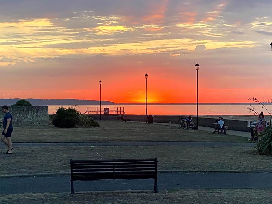 The Veteran Hotel & Bar