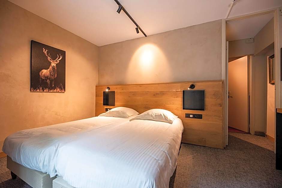 Logis Hostellerie De La Claire Fontaine