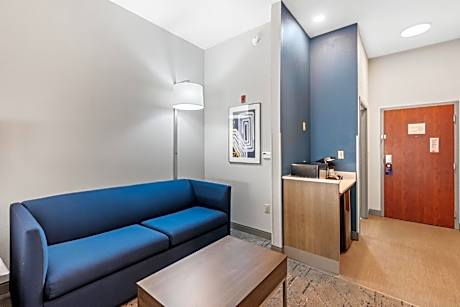 Queen Room with Three Queen Beds and Sofa Bed