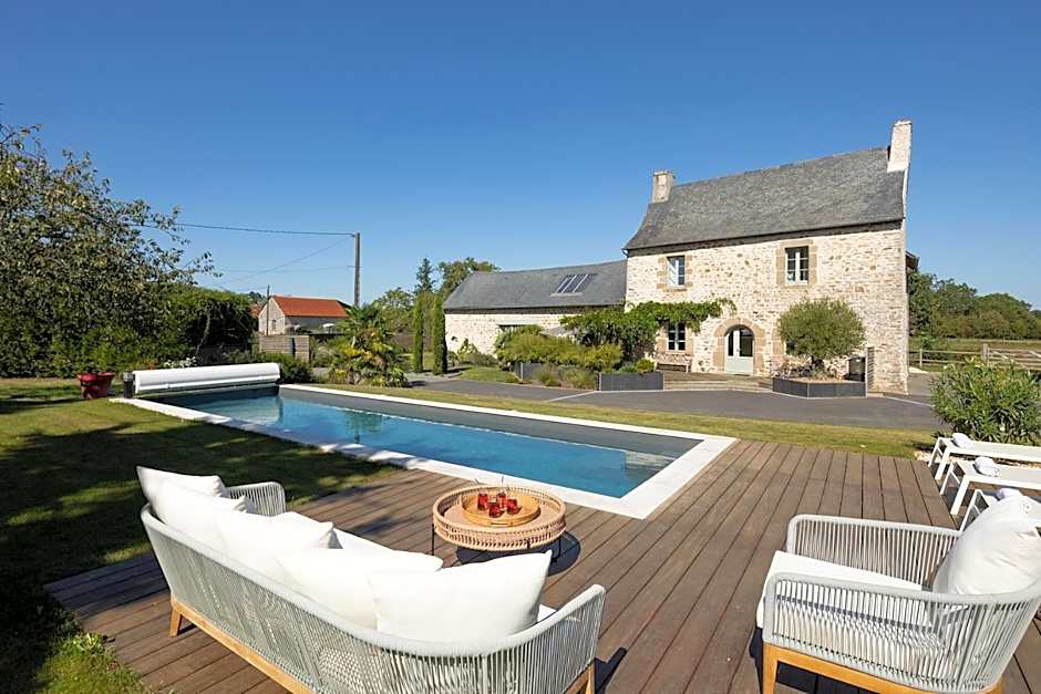 Manoir de la Nogrie - Chambre de charme avec accès privatif - Piscine chauffée sur domaine 5 étoiles