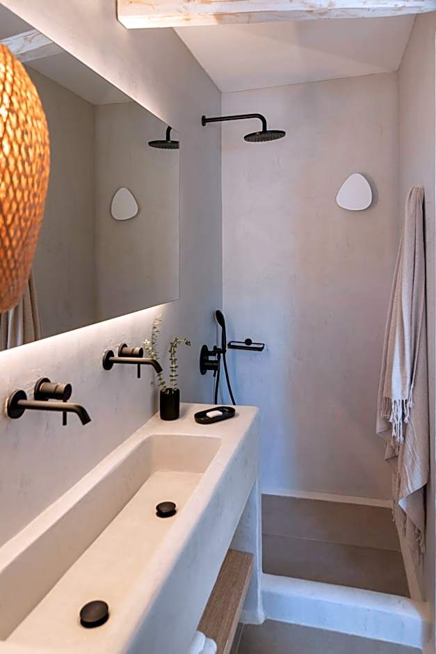 Frescoes Luxury Suites By KB Hospitality