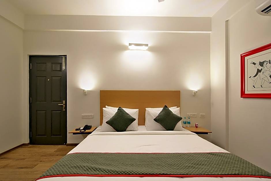 Townhouse Airport Road