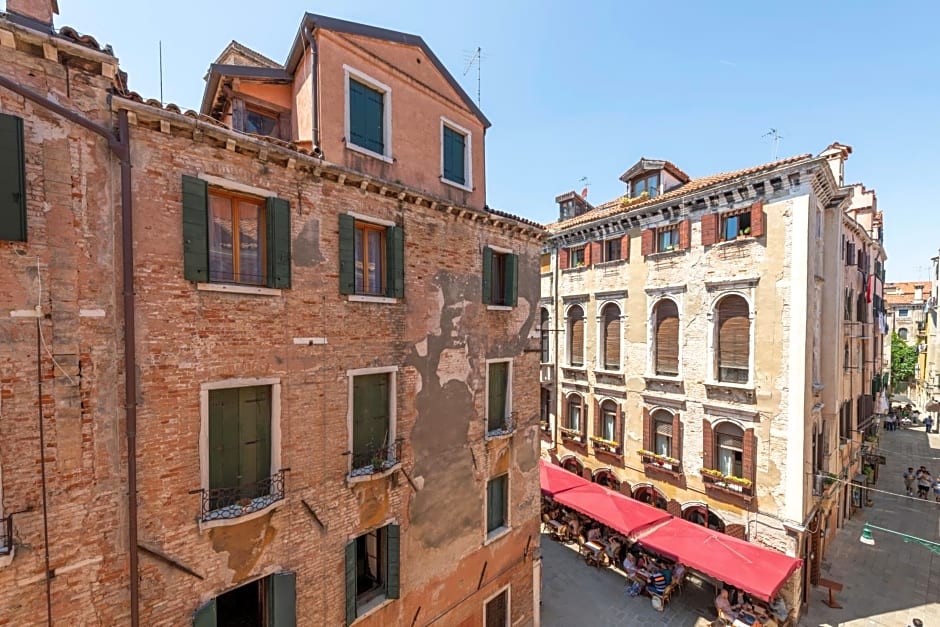 H10 Palazzo Canova
