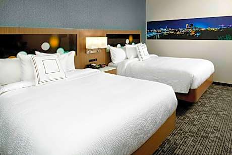 Queen Room with Two Queen Beds and Bathtub - Mobility Access/Hearing Accessible