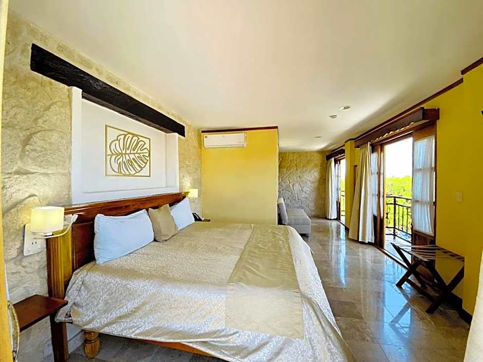 Cancun International Suites