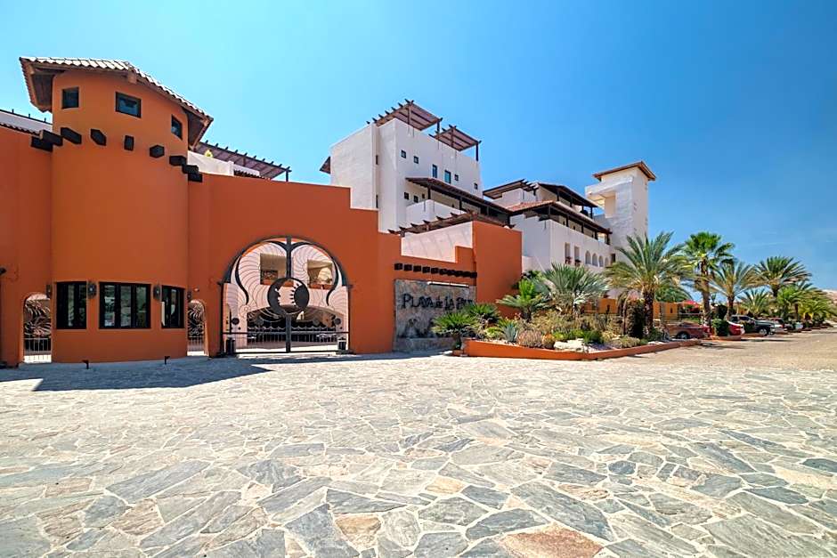 Playa de La Paz by Lumina