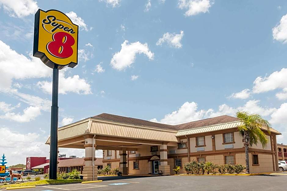 Super 8 by Wyndham Kingsville