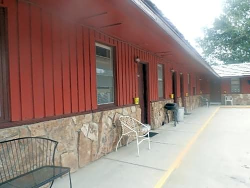 Sage and Sand Motel