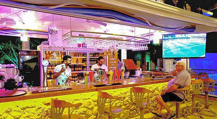 Tonoz Beach Hotel