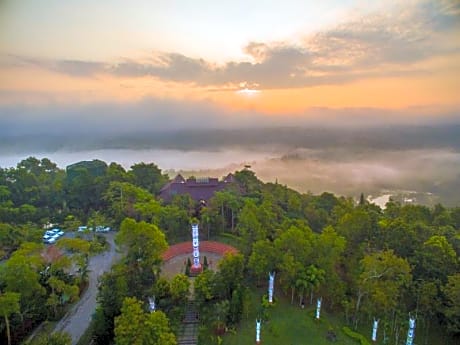 Phu Pha Nam Resort & Spa