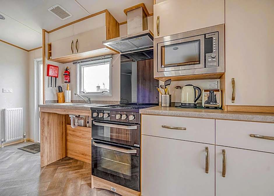 Meadow Lakes Holiday Park