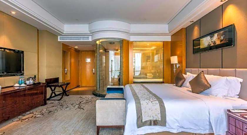 Zhangjiagang Zhonglian GDH International  Hotel