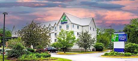 Holiday Inn Express & Suites Lincoln East - White Mountains By IHG