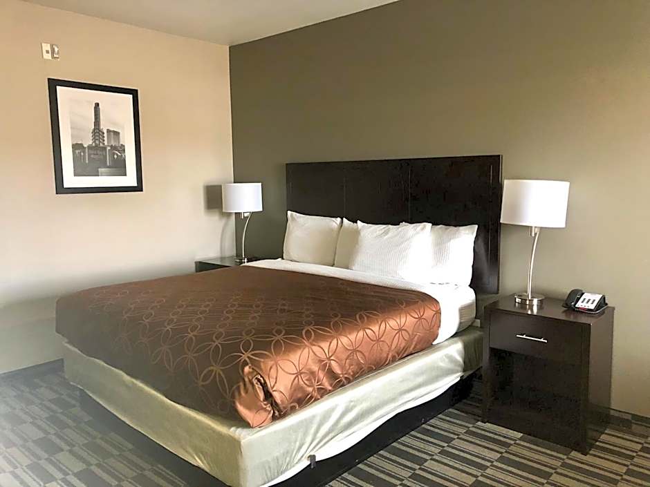 Catoosa Inn & Suites