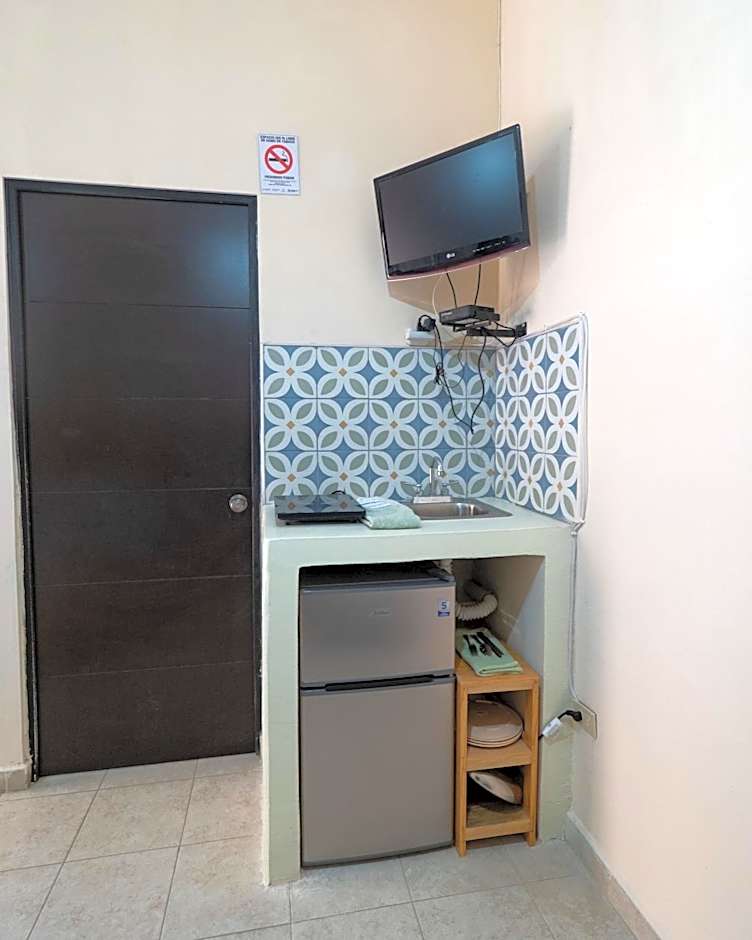 Nido Colibrí - Private Rooms and hostel Dorms in Remate de Paseo Montejo