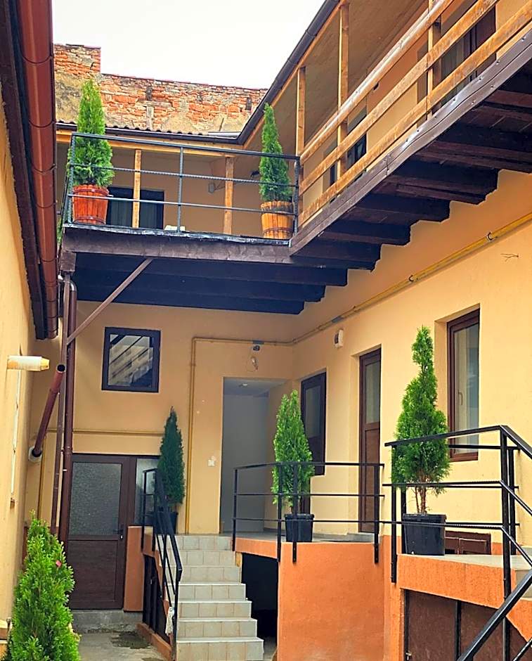 ULLYSSES GUEST HOUSE