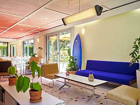 Greet Hotel Versailles - Voisins Le Bretonneux