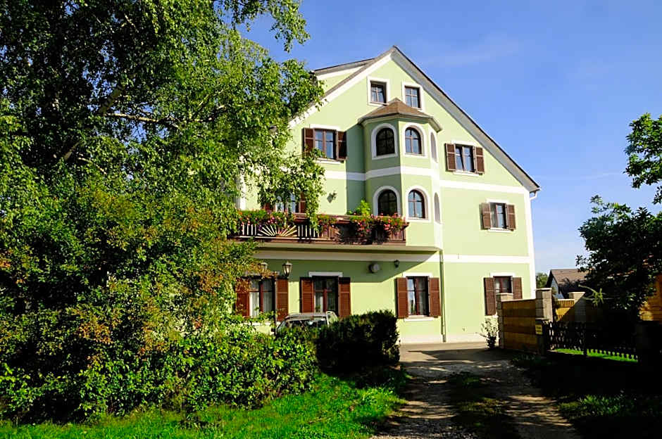 Gasthof Wagner Restaurant-Pension