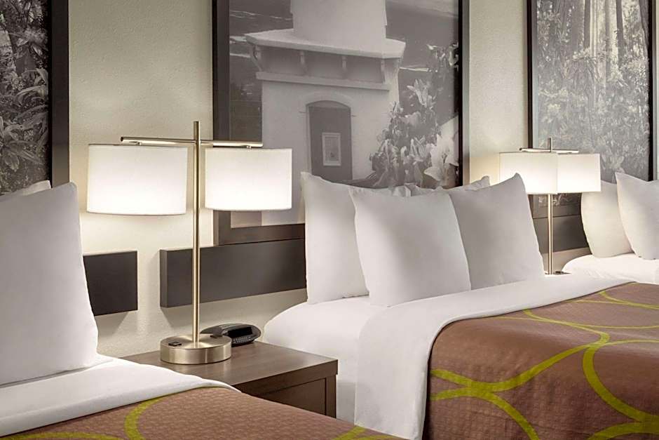 Super 8 by Wyndham Eureka