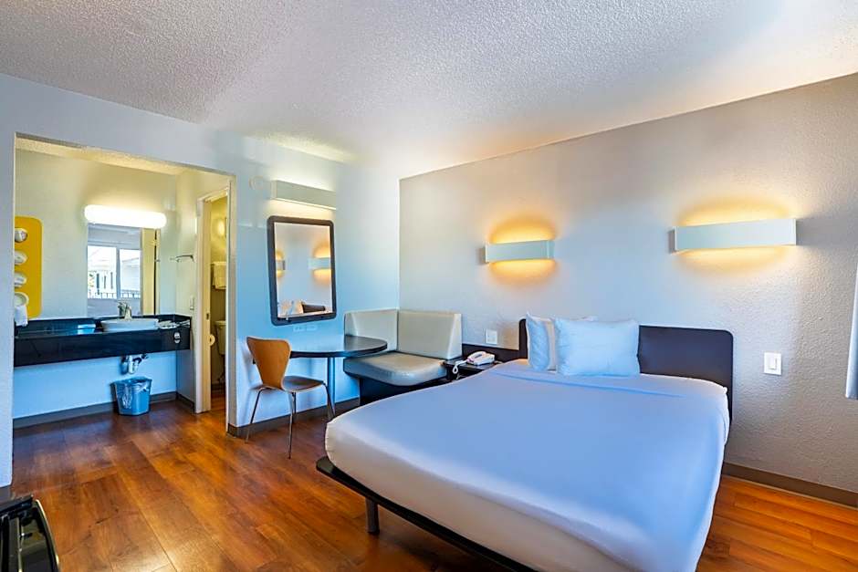 Motel 6-Pleasanton, CA