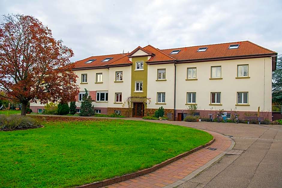 Christliche Gästehäuser Weinstraße