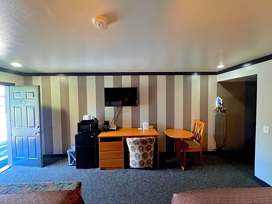 Cascade Lodge - Central Bend Retreat