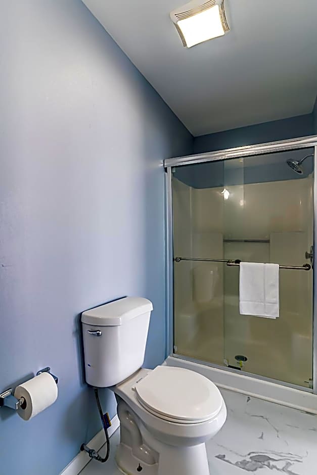 Boardwalk Hotel Charlee & Apartments Beach Hotel Oceanfront