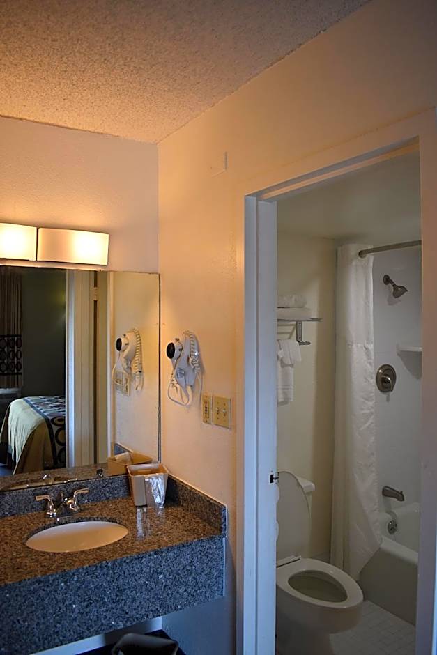 Super 8 by Wyndham Ocala