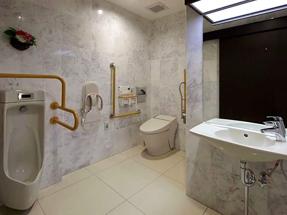 Toyoko Inn Chiba-Eki Higashi-Guchi