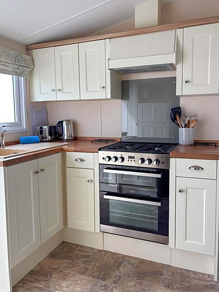 Europa Willow Pitch 29 Creek Caravan Park dog friendly