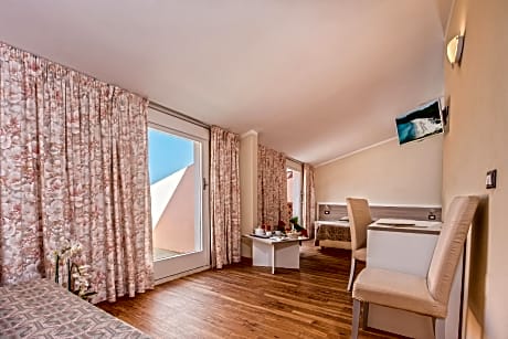 Double Classic Balcony Sea View