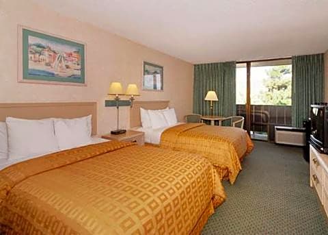 Clarion Hotel Anaheim Resort