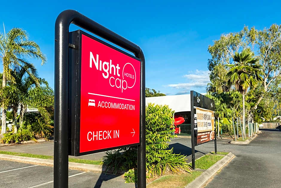 Nightcap at Edge Hill Tavern