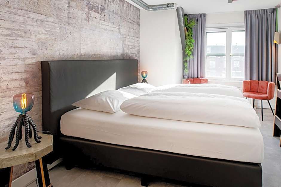 Will & Tate City Stay