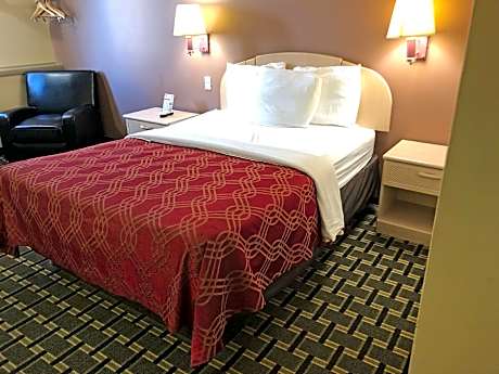 1 Queen Bed Non-Smoking