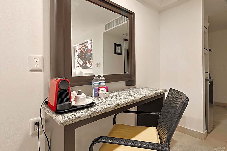 Hotel Delfín Vista Pier Beach Front