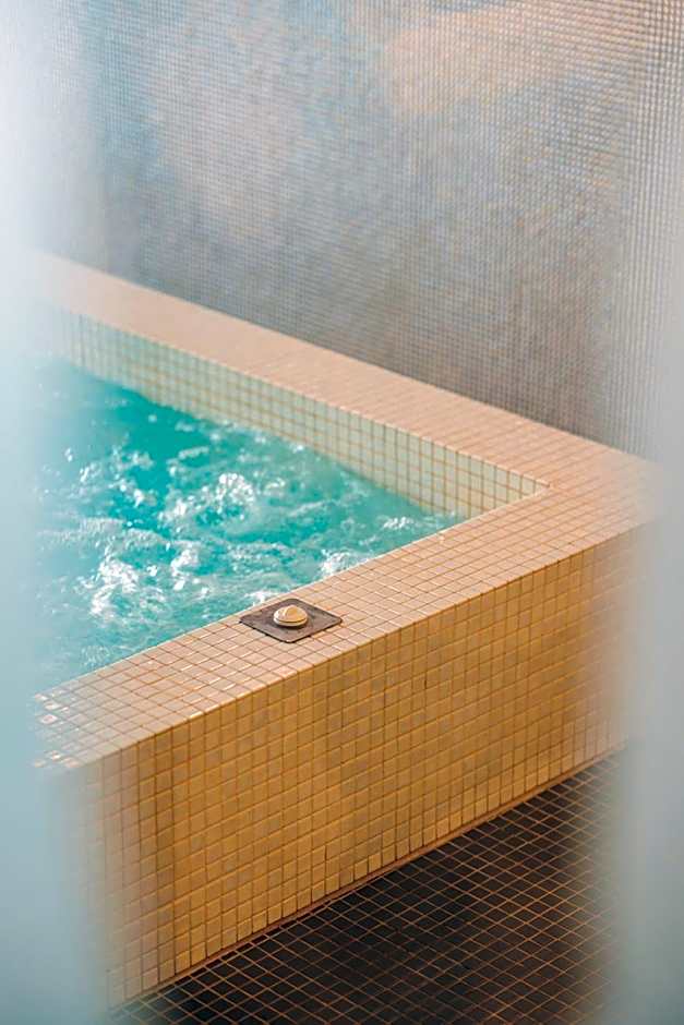 Palmon Bay Hotel & Spa