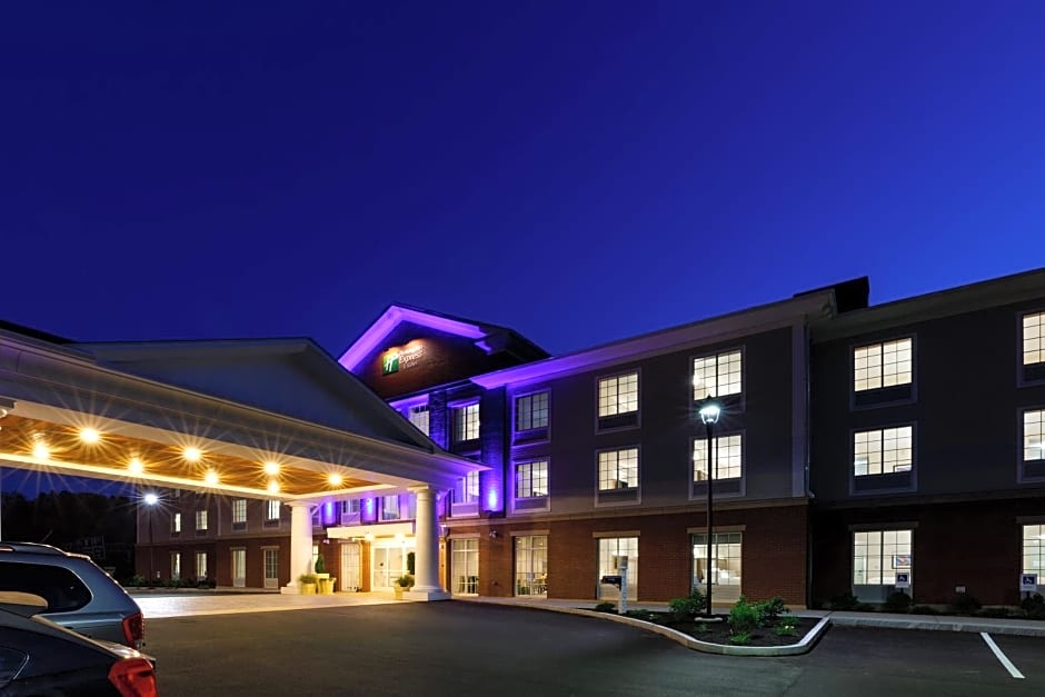 Holiday Inn Express & Suites Sturbridge