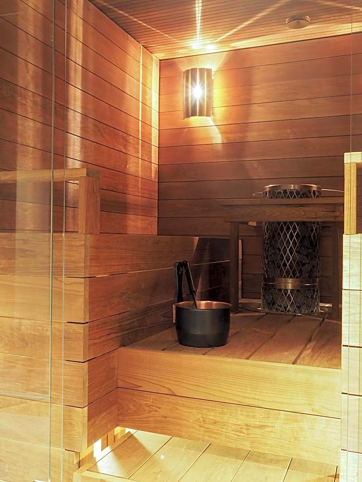 Bob W Helsinki Ullanlinna