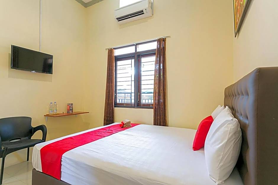 RedDoorz @ Hotel Surabaya Sumenep