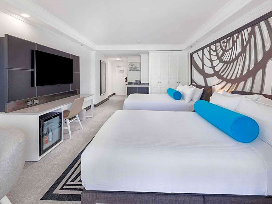 Pullman Cairns International