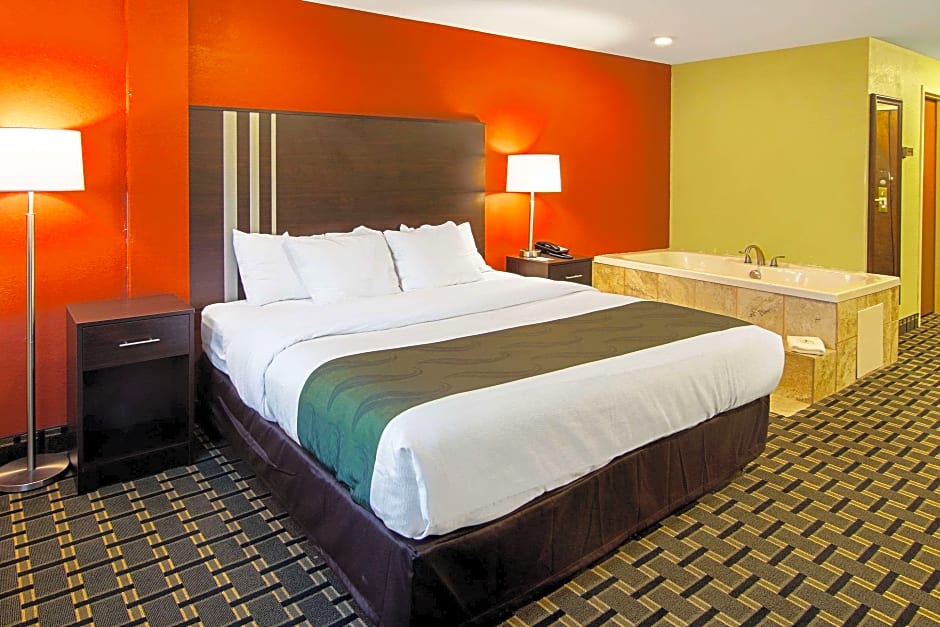 Photo 1 of 4 of 1 King Bed Suite, Nonsmoking