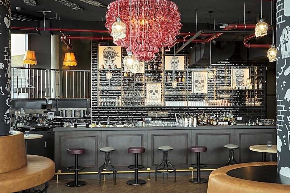 REVERB by Hard Rock Hamburg