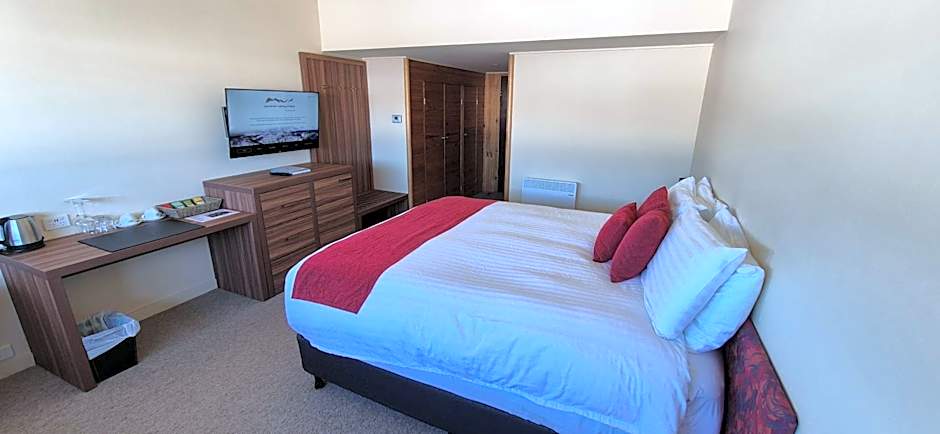 The Perisher Valley Hotel