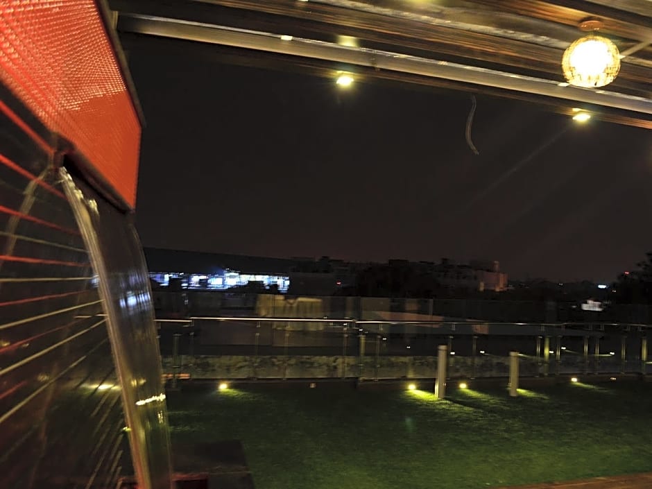 Hotel Metro View