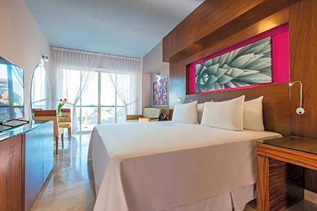 Breakfast Plan Deluxe Room King