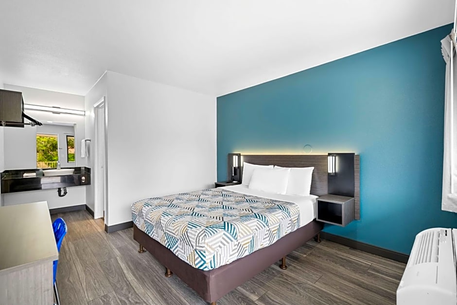 Motel 6-Monterey, CA