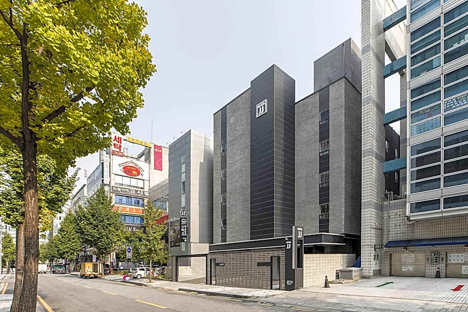 JJ Hotel