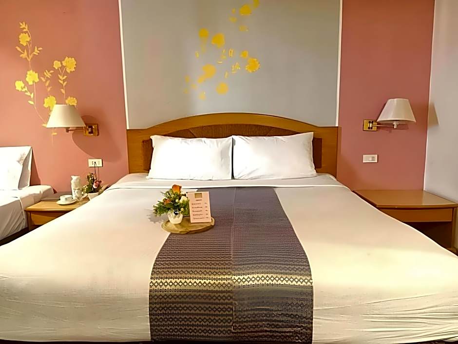 Sing Golden Place Hotel