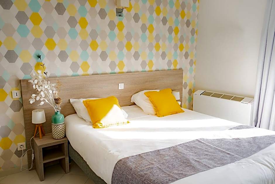 Hotel et Appartements Reine D'Azur